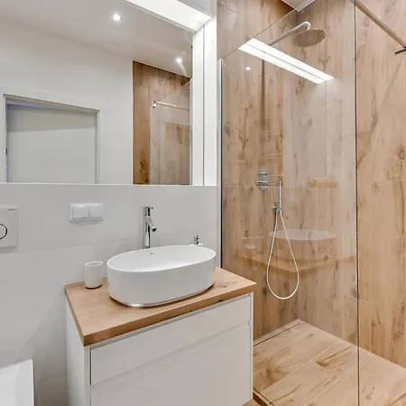 Blue Mandarin Riverside Premium Sauna & Gym Gdansk Room photo