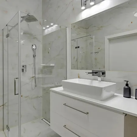 Blue Mandarin Riverside Premium Sauna & Gym Gdansk Room photo